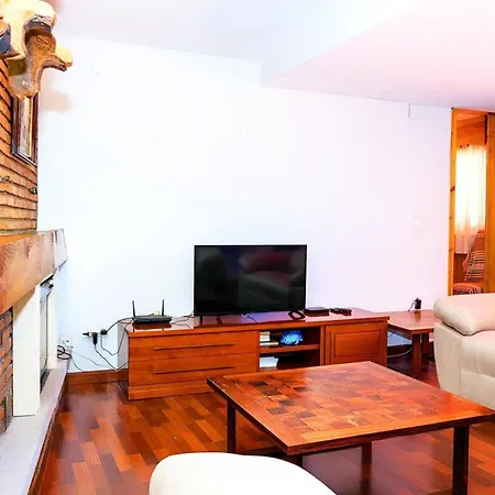 Amplio Apartamento Familiar En La Zona Baja De Sierra Nevada Ideal Para 8 Personas