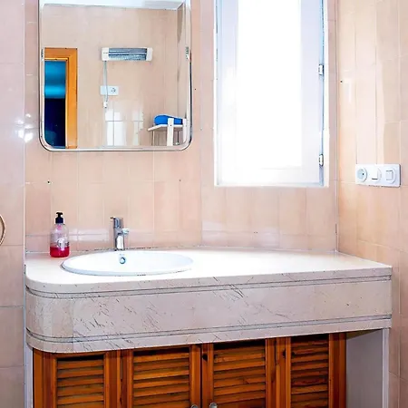 Amplio Apartamento Familiar En La Zona Baja De Sierra Nevada Ideal Para 8 Personas * Sierra Nevada