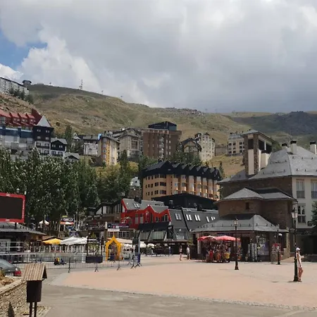Amplio Apartamento Familiar En La Zona Baja De Sierra Nevada Ideal Para 8 Personas Apartment *