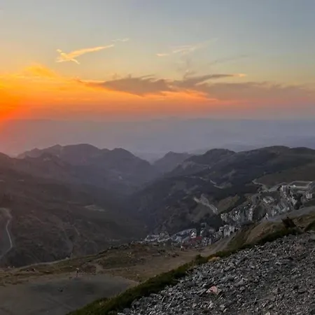 Amplio Apartamento Familiar En La Zona Baja De Sierra Nevada Ideal Para 8 Personas * Sierra Nevada