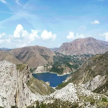 Amplio Apartamento Familiar En La Zona Baja De Sierra Nevada Ideal Para 8 Personas *